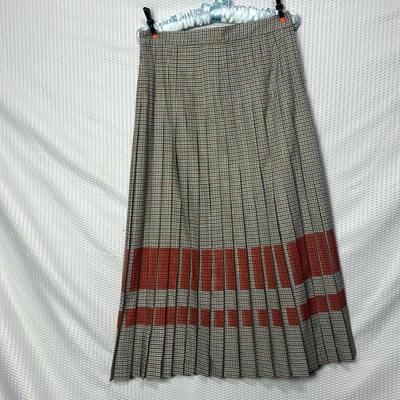NWT Tricot Chic Houndstooth Pleated Skirt - Picture 4 of 14